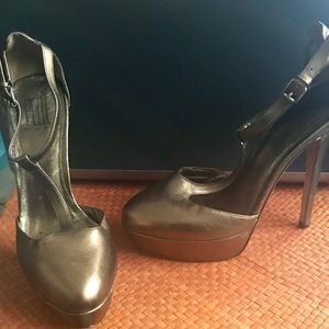 Pelle Moda High heels